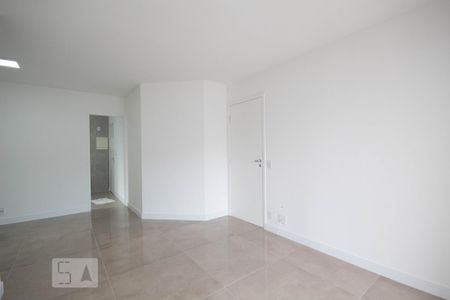 Sala de apartamento para alugar com 3 quartos, 82m² em Umuarama, Osasco