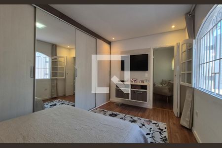 Casa à venda com 193m², 3 quartos e 2 vagasSuíte