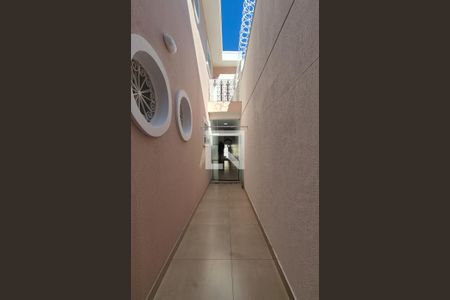 Casa à venda com 193m², 3 quartos e 2 vagasCorredor externo