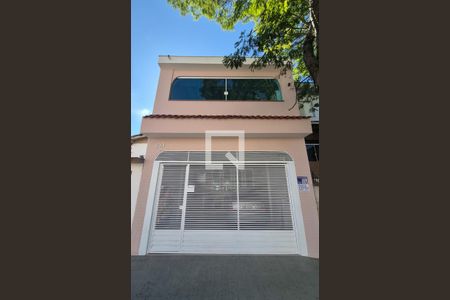 Casa à venda com 193m², 3 quartos e 2 vagasFachada