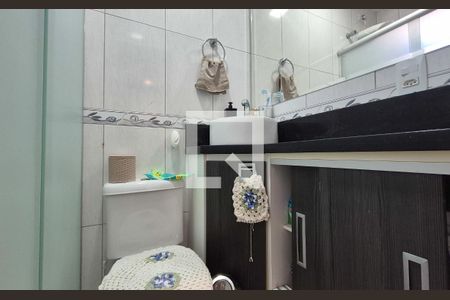 Casa à venda com 193m², 3 quartos e 2 vagasBanheiro da suíte