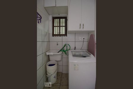 Casa à venda com 256m², 5 quartos e 3 vagas Casa à venda com 256m², 5 quartos e 3 vagasÁrea de Serviço