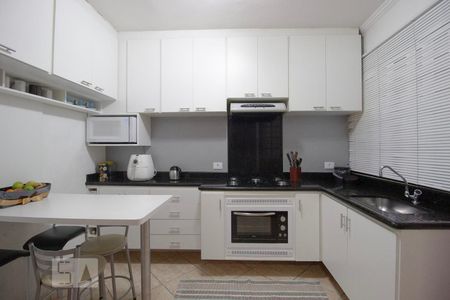 Casa à venda com 256m², 5 quartos e 3 vagas Casa à venda com 256m², 5 quartos e 3 vagasCozinha