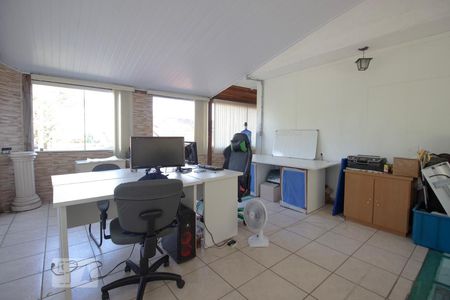 Casa à venda com 256m², 5 quartos e 3 vagas Casa à venda com 256m², 5 quartos e 3 vagasSala de jogos