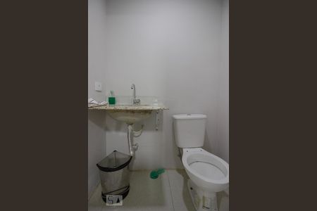 Casa à venda com 256m², 5 quartos e 3 vagas Casa à venda com 256m², 5 quartos e 3 vagasLavabo