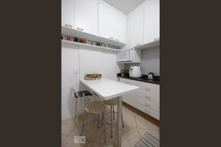 Casa à venda com 256m², 5 quartos e 3 vagas Casa à venda com 256m², 5 quartos e 3 vagasCozinha