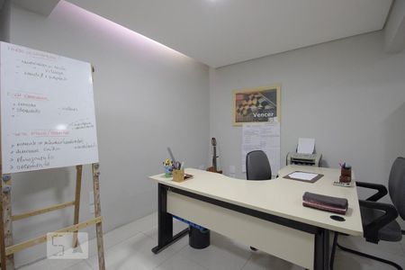 Casa à venda com 256m², 5 quartos e 3 vagas Casa à venda com 256m², 5 quartos e 3 vagasQuarto 5