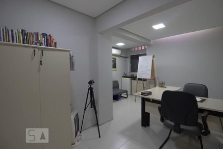 Casa à venda com 256m², 5 quartos e 3 vagas Casa à venda com 256m², 5 quartos e 3 vagasDetalhe Quarto 5