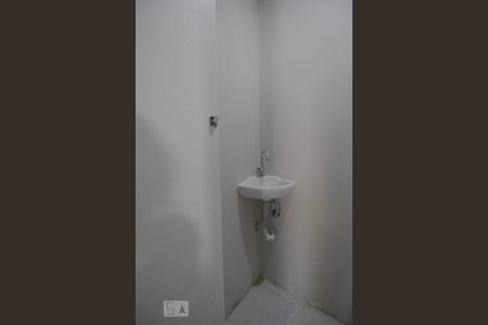 Casa à venda com 256m², 5 quartos e 3 vagas Casa à venda com 256m², 5 quartos e 3 vagasLavabo