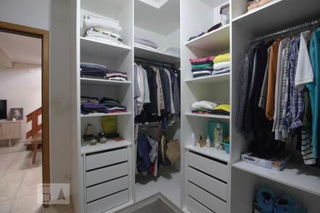 Casa à venda com 256m², 5 quartos e 3 vagas Casa à venda com 256m², 5 quartos e 3 vagasDetalhe Quarto 1