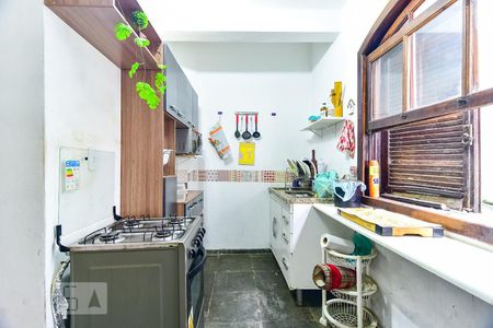 Casa à venda com 300m², 4 quartos e 4 vagasCozinha 2