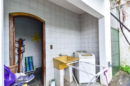 Casa à venda com 300m², 4 quartos e 4 vagasLavanderia