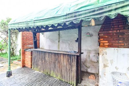 Casa à venda com 300m², 4 quartos e 4 vagasChurrasqueira