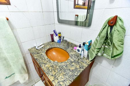 Casa à venda com 300m², 4 quartos e 4 vagasBanheiro Social 2