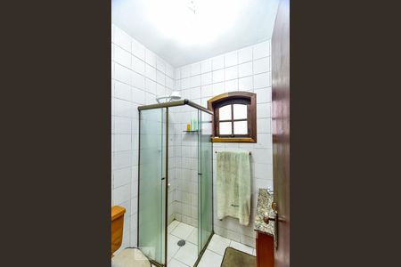 Casa à venda com 300m², 4 quartos e 4 vagasBanheiro Social 2