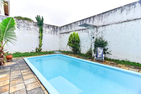 Casa à venda com 300m², 4 quartos e 4 vagasPiscina