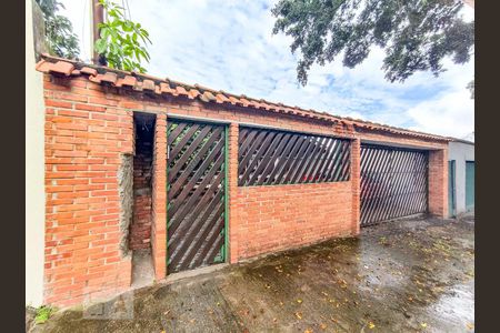 Casa à venda com 300m², 4 quartos e 4 vagasFachada