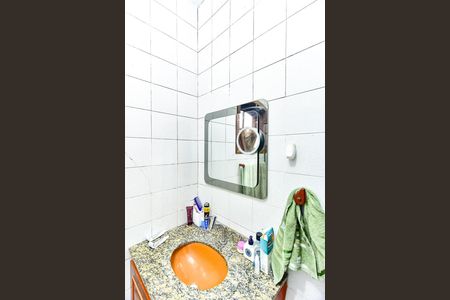 Casa à venda com 300m², 4 quartos e 4 vagasBanheiro Social 2