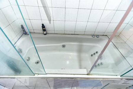 Casa à venda com 300m², 4 quartos e 4 vagasBanheiro da Suíte