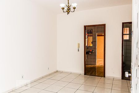 Sala de casa de condomínio à venda com 2 quartos, 82m² em Parque Copacabana, Belo Horizonte