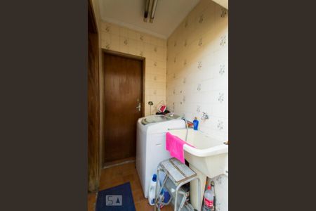 Casa à venda com 160m², 3 quartos e 4 vagasLavanderia