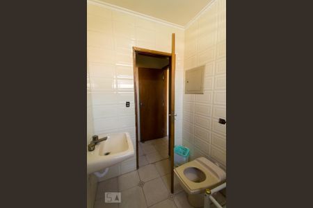 Casa à venda com 160m², 3 quartos e 4 vagasBanheiro da Suíte