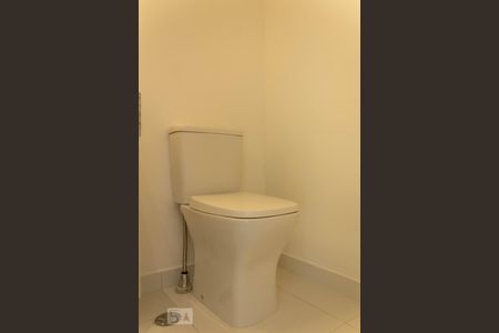 Banheiro de kitnet/studio à venda com 1 quarto, 22m² em Jardim das Acácias, São Paulo