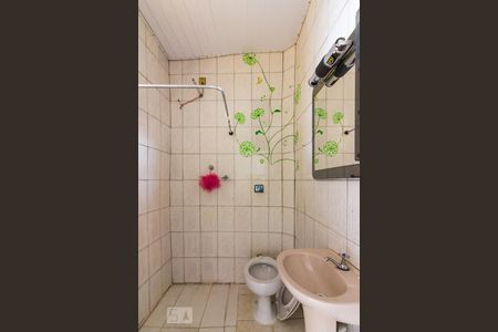 Banheiro de casa para alugar com 1 quarto, 60m² em Chora Menino, São Paulo