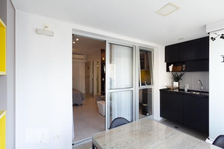 Apartamento para alugar com 37m², 1 quarto e 1 vagavaranda