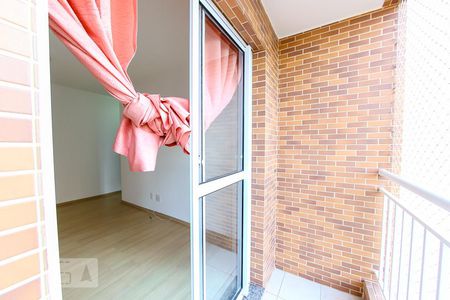 Sacada da Sala de apartamento para alugar com 2 quartos, 58m² em Jardim Flor da Montanha, Guarulhos