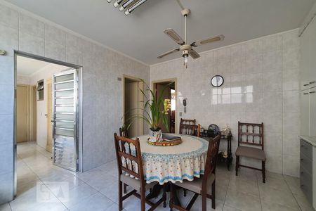 Apartamento à venda com 200m², 3 quartos e 3 vagas Apartamento à venda com 200m², 3 quartos e 3 vagasCozinha