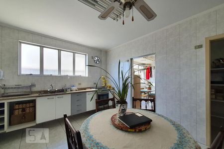 Apartamento à venda com 200m², 3 quartos e 3 vagas Apartamento à venda com 200m², 3 quartos e 3 vagasCozinha