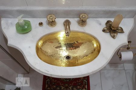 Apartamento à venda com 200m², 3 quartos e 3 vagas Apartamento à venda com 200m², 3 quartos e 3 vagasLavabo