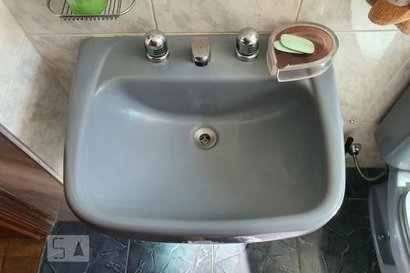 Apartamento à venda com 200m², 3 quartos e 3 vagas Apartamento à venda com 200m², 3 quartos e 3 vagasBanheiro 1