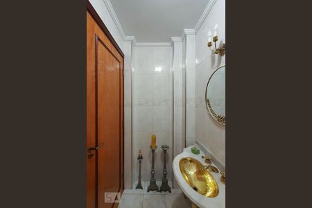 Apartamento à venda com 200m², 3 quartos e 3 vagas Apartamento à venda com 200m², 3 quartos e 3 vagasLavabo