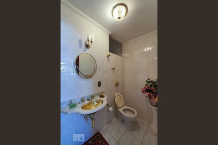 Apartamento à venda com 200m², 3 quartos e 3 vagas Apartamento à venda com 200m², 3 quartos e 3 vagasLavabo