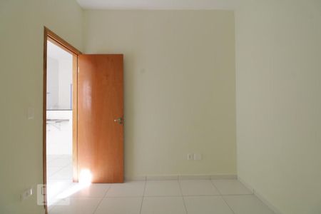 Quarto 2 de casa de condomínio para alugar com 2 quartos, 35m² em Vila Esperança, São Paulo