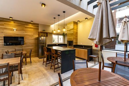Apartamento para alugar com 50m², 2 quartos e 2 vagas Apartamento para alugar com 50m², 2 quartos e 2 vagasÁrea comum - Churrasqueira