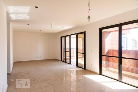 Apartamento à venda com 207m², 4 quartos e 4 vagasSala