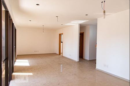 Apartamento à venda com 207m², 4 quartos e 4 vagasSala