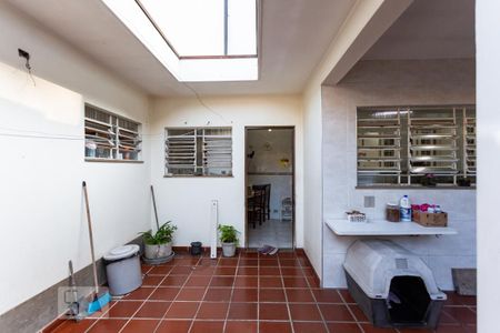 Casa à venda com 400m², 2 quartos e 5 vagasQuintal