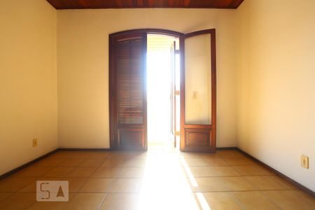 Casa de condomínio para alugar com 325m², 3 quartos e 5 vagasQuarto 1