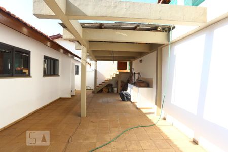 Casa de condomínio para alugar com 325m², 3 quartos e 5 vagasChurrasqueira