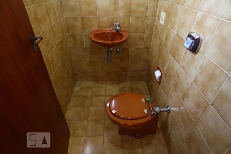 Lavabo de casa de condomínio para alugar com 3 quartos, 325m² em Cidade São Francisco, São Paulo
