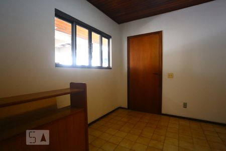 Casa de condomínio para alugar com 325m², 3 quartos e 5 vagasCopa