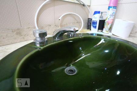 Casa de condomínio para alugar com 325m², 3 quartos e 5 vagasBanheiro da Suíte - Torneira