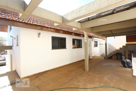 Casa de condomínio para alugar com 325m², 3 quartos e 5 vagasChurrasqueira