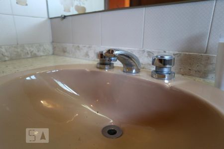 Casa de condomínio para alugar com 325m², 3 quartos e 5 vagasBanheiro Social - Torneira