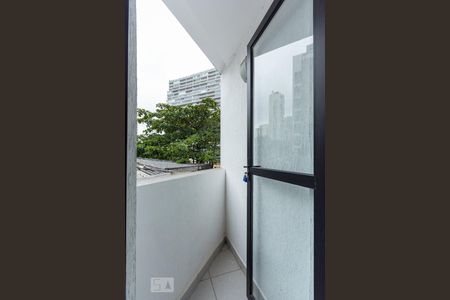 varanda de kitnet/studio à venda com 1 quarto, 35m² em Vila Nova Conceição, São Paulo