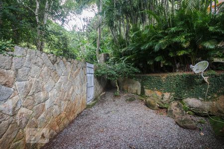 Casa de condomínio à venda com 267m², 3 quartos e 2 vagasAcesso a piscina do condomínio